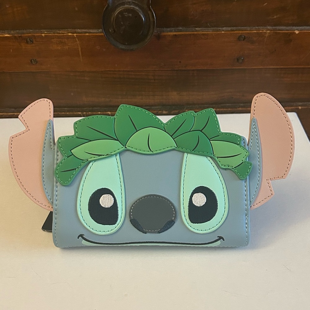 Loungefly Hula Stitch Bifold Wallet - NWT